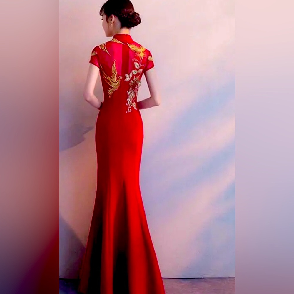 Elegant Cheongsam, Chinese Style Wedding Dress or for Special Occasion